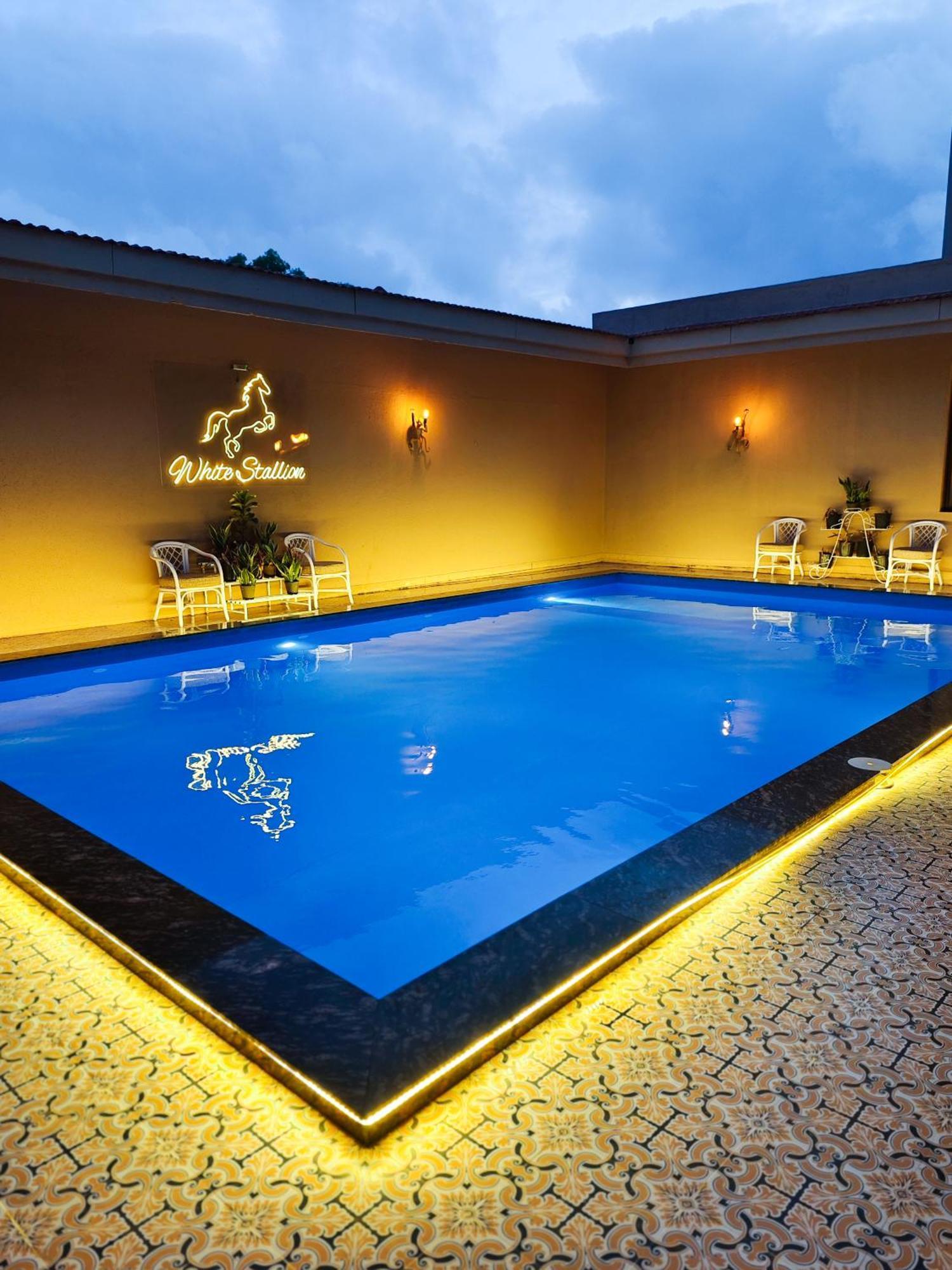White Stallion Villa โลนาวาลา ภายนอก รูปภาพ